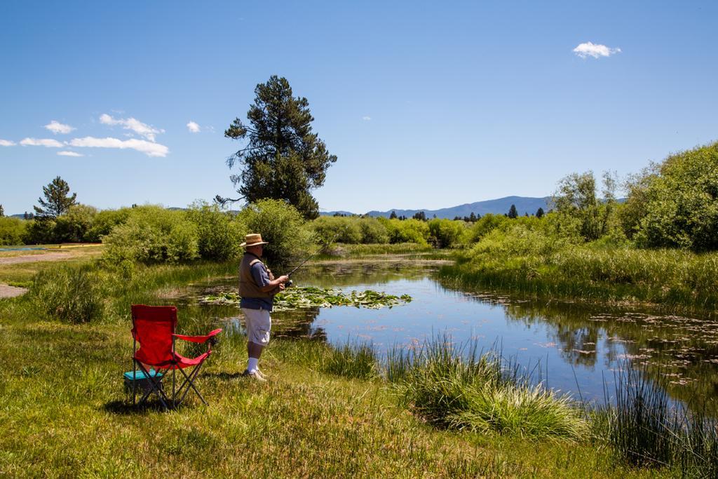Bend-Sunriver Camping Resort Two-Bedroom Cabin 5 Exterior foto